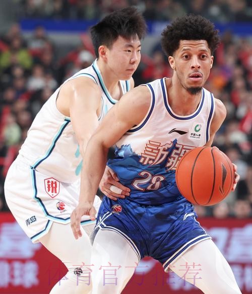 威金顿全场投篮20中9，罚球8中5得到25分4篮板7助攻2抢断